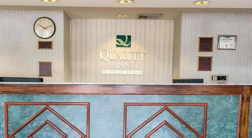 Quality Inn Марианна Екстериор снимка