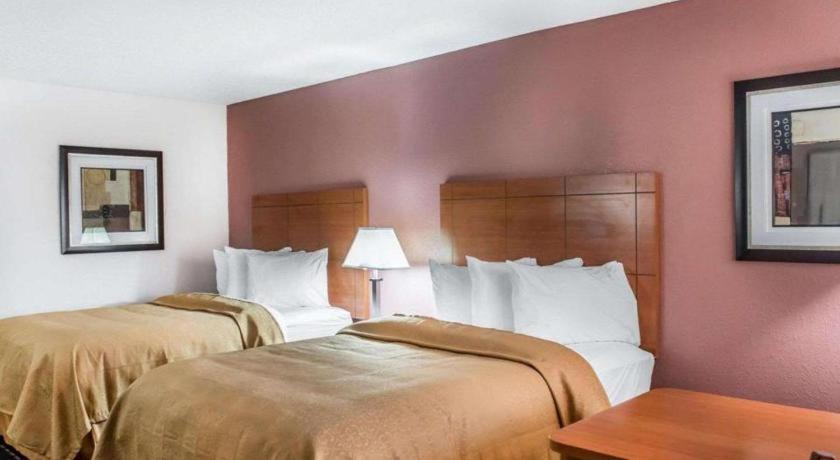 Quality Inn Марианна Екстериор снимка