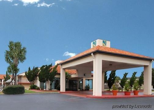 Quality Inn Марианна Екстериор снимка